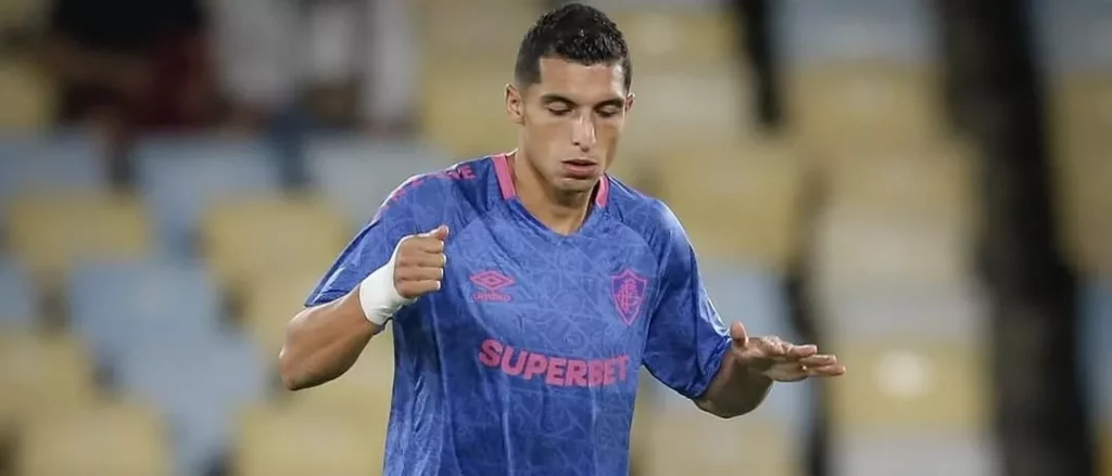 Serna é elogiado por Renato Gaúcho no Fluminense: ‘Evoluiu muito’