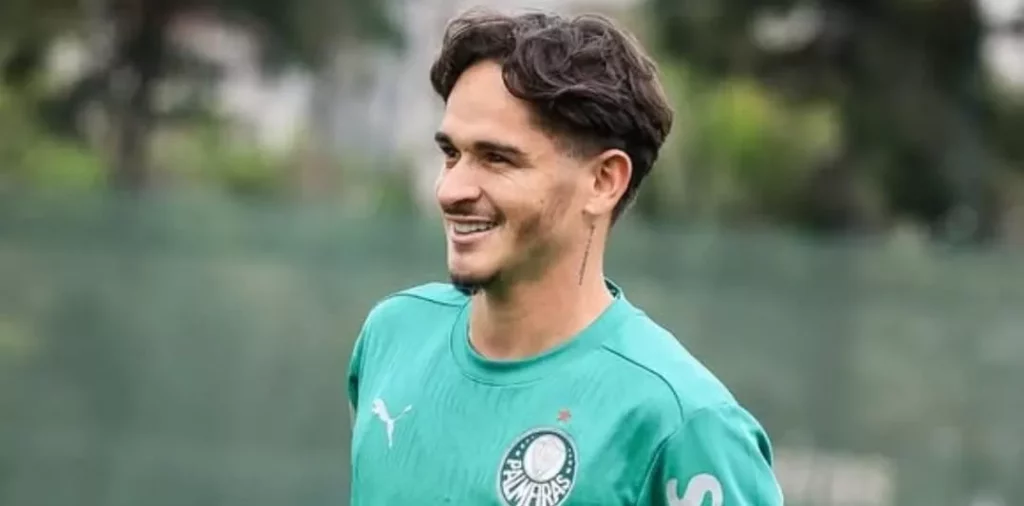 Khellven aparece no BID e pode estrear no Palmeiras contra o Ceará
