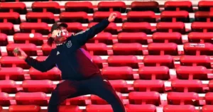 Violência em jogo da Sul-Americana deixou 10 feridos com gravidade, diz jornal argentino