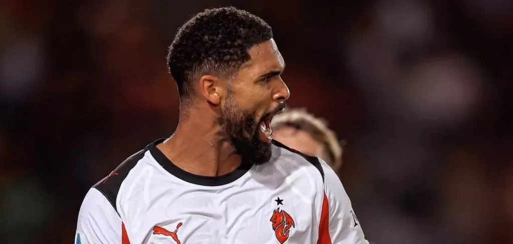 Milan vence o Lecce por 2 a 0 e se reabilita no Campeonato Italiano