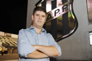 Grupo de oposição se articula para disputar eleição na Ponte Preta