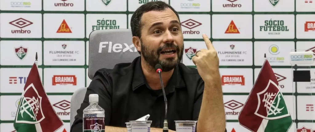 Fluminense confirma ex-presidente como novo diretor