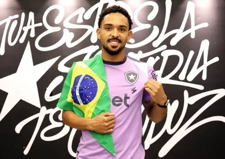 Vitinho, do Botafogo, é convocado para a Seleção Brasileira