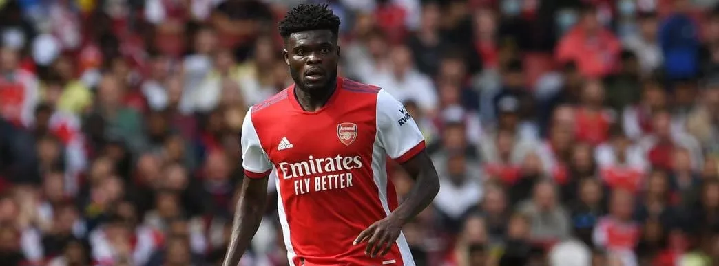 Ex-Arsenal acusado de estupro obtém liberdade sob fiança condicional