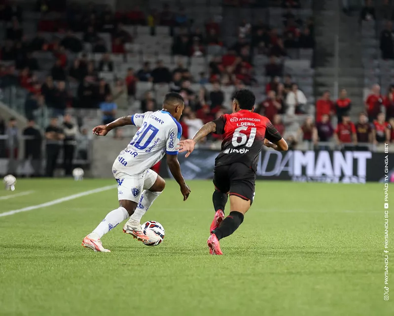 Athletico 1 x 1 Paysandu - Papão arranca empate em Curitiba 2 Paysandu e Athletico PR empatam na Serie B 3