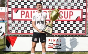 Com apenas 16 anos, Sami Hadi conquista segundo título pelo Corinthians
