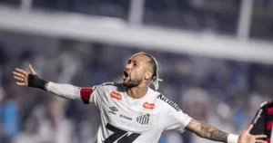 Neymar dentro, Vini Jr. e Endrick fora: confira nomes na pré-convocação de Ancelotti na seleção