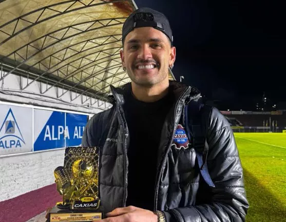 Caxias vence, mantém 100% de aproveitamento em casa, e Alan decide com gol