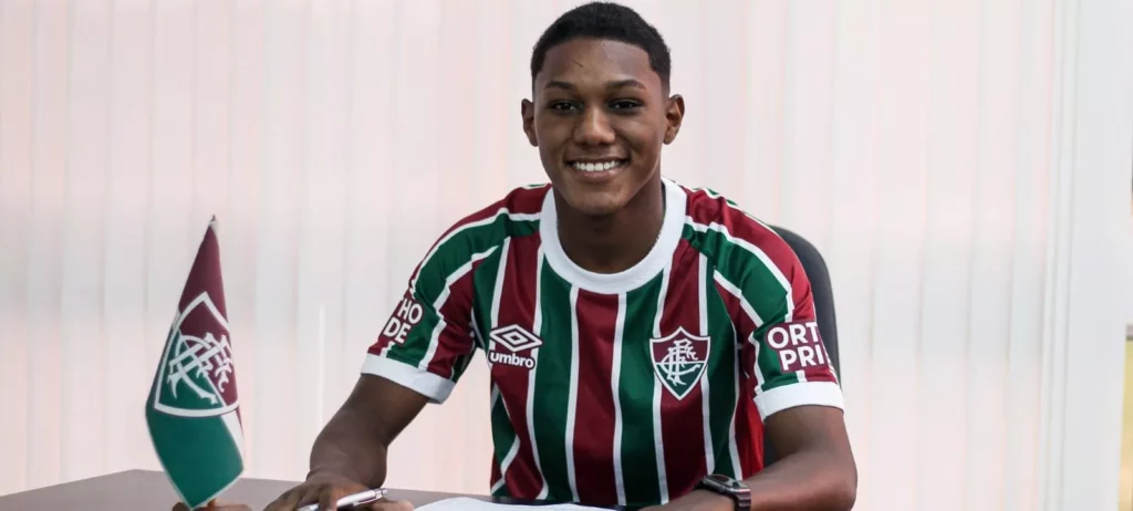 Dupla do sub-16 assina contrato profissional com o Fluminense 
