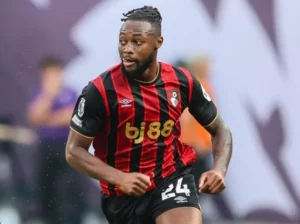 Inglês Semenyo cobra punições após racismo em Liverpool