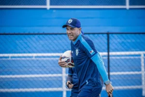 Técnico do Londrina comemora virada sobre o Brusque e vaga antecipada