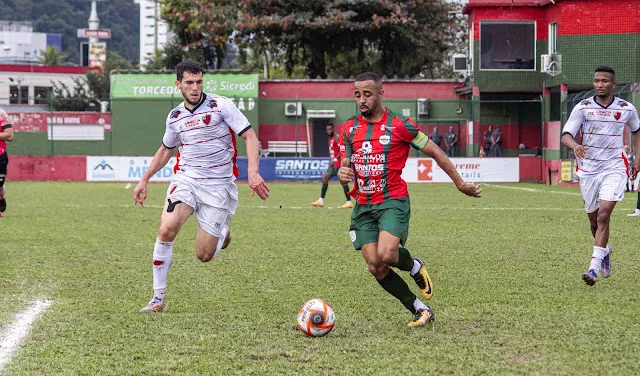 Portuguesa Santista 0 x 2 Oeste – Briosa cai em casa e Rubrão avança