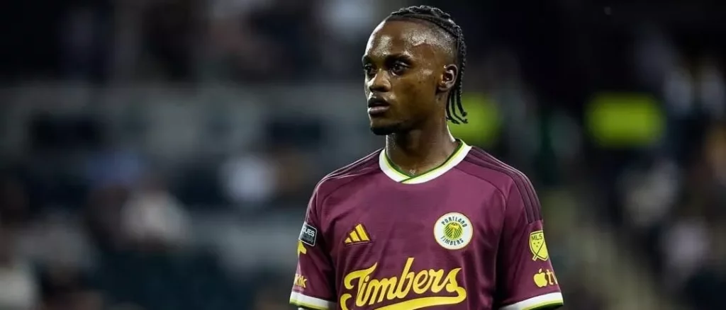 Fluminense aguarda liberação do Portland para fechar com reforço