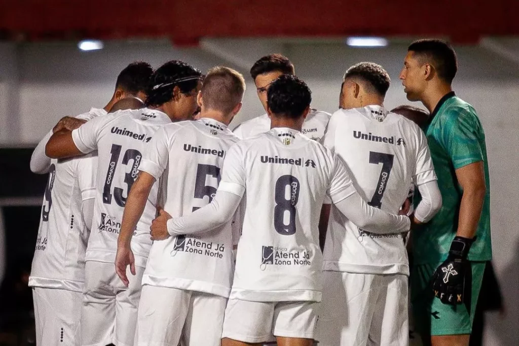 ABC entra no Z-4 e joga sobrevivência na reta final da Série C 2 ABC entra no Z-4 e joga sobrevivência na reta final da Série C (Foto: Rennê Carvalho/ABC)