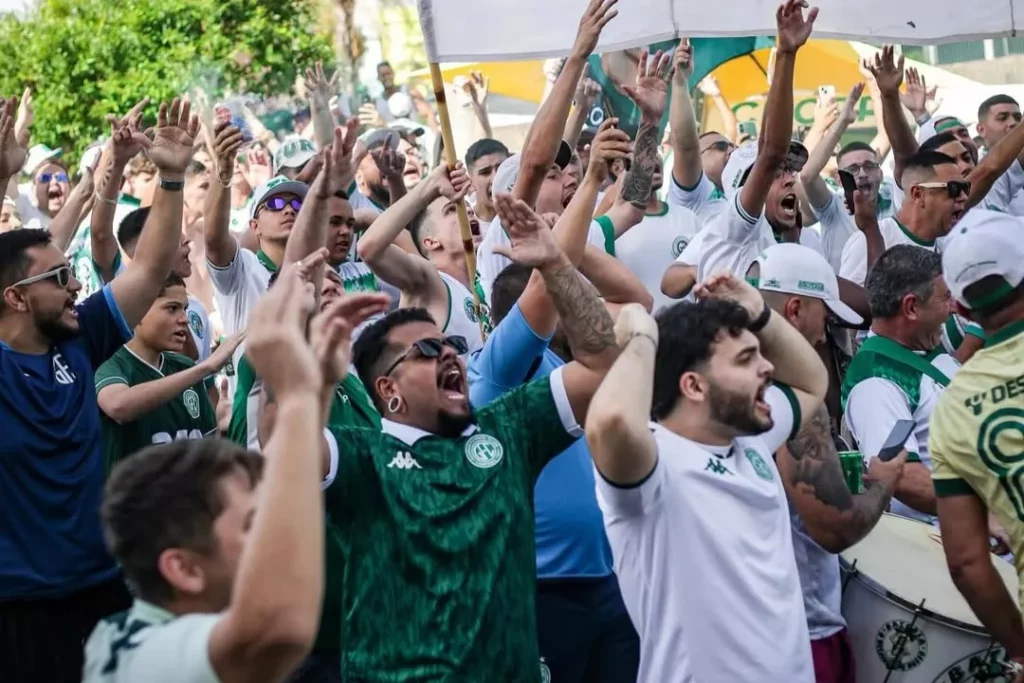 Torcida do Guarani terá entrada gratuita no Tobogã para jogo da Série C (Foto: Raphael Silvestre/Bugre)