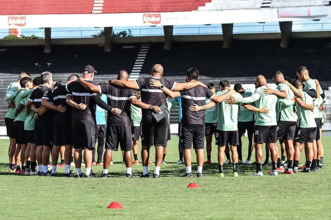 Santa Cruz reintegra jogadores para a fase final da Série D