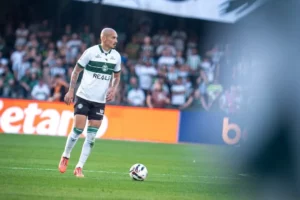 Coritiba 0 x 0 Remo - Coxa termina com menos um em jogo quente na Série B