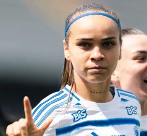 BRASILEIRÃO FEMININO: Corinthians leva melhor em clássico e Palmeiras acaba derrotado