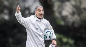 Expectativa: Vojvoda fará estreia pelo Santos em confronto com o Fluminense