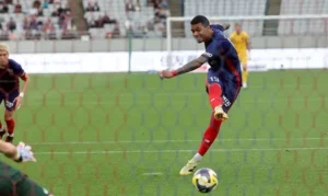 São Paulo desiste de Marcelo Ryan e busca novo centroavante