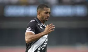 Paulo Henrique deve desfalcar Vasco contra Sport no Brasileirão