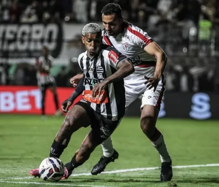 Série B: Athletic-MG renova o contrato de Douglas Pelé 2 Athletic e Atlético-GO empatam pela Série B (Foto: Divulgação-Athletic)