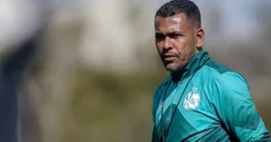 Juventude perde para Santos e aposta em Carpini para reagir