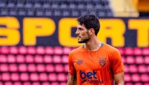 Sport deixa Gonçalo Paciência fora contra o Bahia e técnico explica