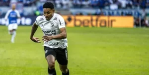 Ceará perde Fernandinho e busca reforços para duelo com Palmeiras