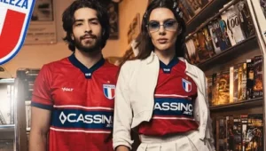 Fortaleza lança uniforme retrô em homenagem aos anos 90