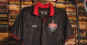 Vitória lança camisa retrô inspirada nos anos 90 para 2025