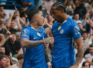 INGLÊS: Brasileiros brilham em triunfo do Chelsea sobre o Fulham