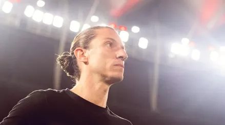 Filipe Luís defende Wallace após eliminação do Flamengo nos pênaltis