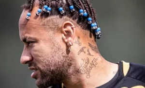 Neymar brilha com golaço em treino do Santos no CT Rei Pelé