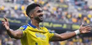 Chris Ramos perto do Botafogo: velocidade e jogo aéreo em destaque