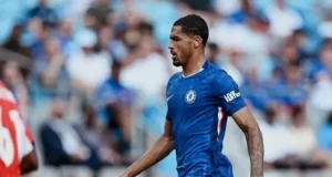 Zagueiro do Chelsea rompe ligamento e para por até 1 ano