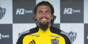 Lyanco brilha no Atlético-MG, recebe elogios e fala sobre desgaste