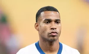 Jean Lucas chega a 100 jogos e vira artilheiro do Bahia no Brasileirão