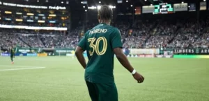 Fluminense espera Santi Moreno e busca zagueiro para o Brasileirão