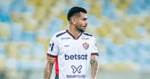 Willean Lepo recusa Europa e segue como destaque do Goiás na Série B