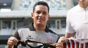 Fausto Dias alcança 50 jogos e Paulista avança na Copa Paulista