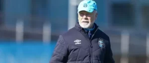 Grêmio confia em Mano Menezes para reação após tropeço no Brasileirão
