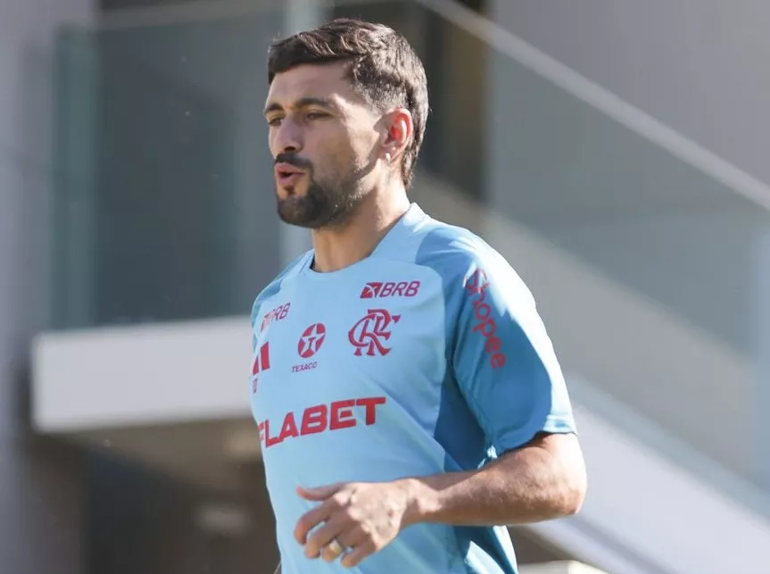 BRASILEIRÃO: Flamengo defende liderança em sábado com 3 paulistas