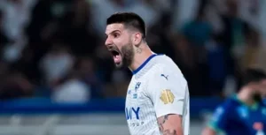 Al-Hilal paga R$158 milhões para liberar Mitrović após chegada de Núñez