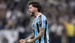Grêmio rescinde com Nathan e acerta empréstimo de Carballo
