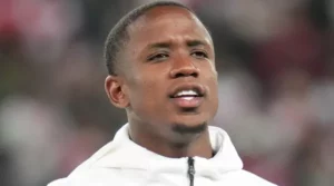 Cruzeiro fica perto de acerto com Sinisterra e aguarda detalhes finais