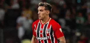 Enzo Díaz explica carrinho forte em empate do São Paulo na Libertadores