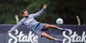 Nenê faz história no Brasileirão aos 44 anos pelo Juventude