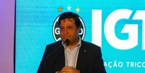 Presidente do Grêmio anuncia reforços e evita confirmar retorno de Arthur