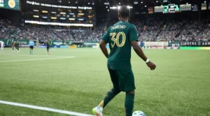 Fluminense negocia Santiago Moreno para reforçar o ataque em 2025